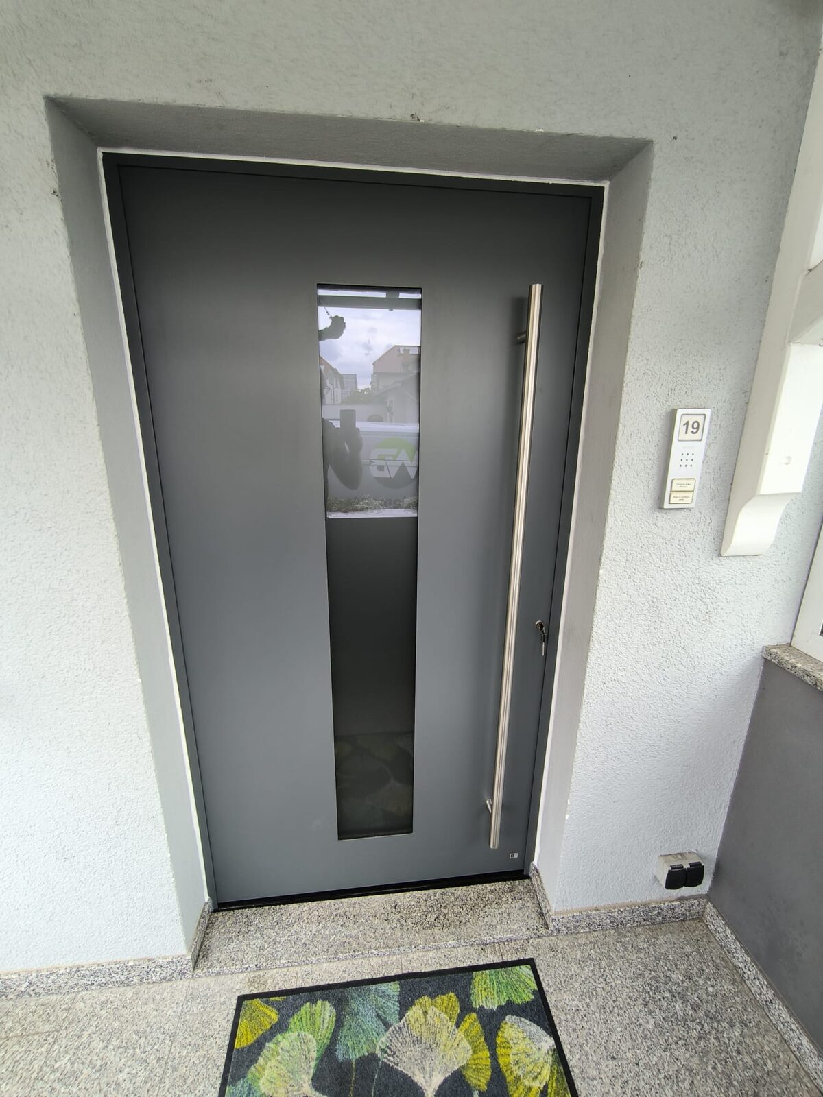 Haustür mit Glaseinsatz – Referenz von WB Bauelemente